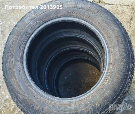 Зимни гуми за джип 215/70R16 100T, снимка 2 - Гуми и джанти - 52470396