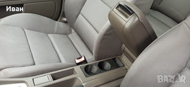 AUDI A4 B6/B7 Cup Holder/поставка за чаши, снимка 3 - Аксесоари и консумативи - 37380126