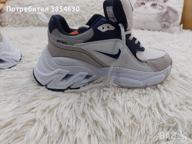 Маратонки Nike, снимка 2 - Детски маратонки - 52208508
