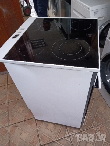 Свободно стояща печка с керамичен плот Gram с две години гаранция!, снимка 3 - Печки, фурни - 52082759