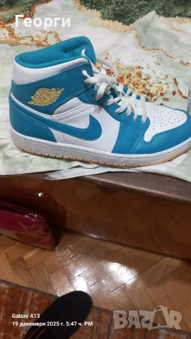 nike air jordan 1 mid aqvatone celistial gold, снимка 2 - Маратонки - 52893391