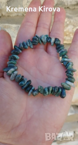 Дамска гривна от смарагд. Бижута Луди гъби. Ръчна изработка. Идея за подарък., снимка 2 - Гривни - 50902200