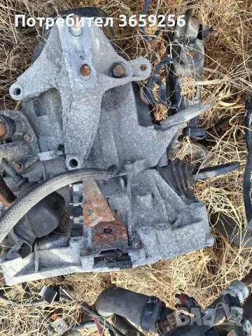 Дачия Сандеро 1.2 бензин 75 кон скоростна кутия