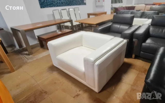 Бял кожен фотьойл - налични 2 броя /цена за 1 брой/, снимка 3 - Дивани и мека мебел - 52826254