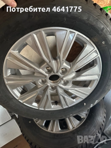 Чисто нови алуминиеви джанти със зимни гуми 