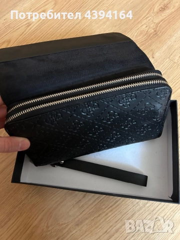 Мъжки клъч Guess, снимка 3 - Чанти - 52623809