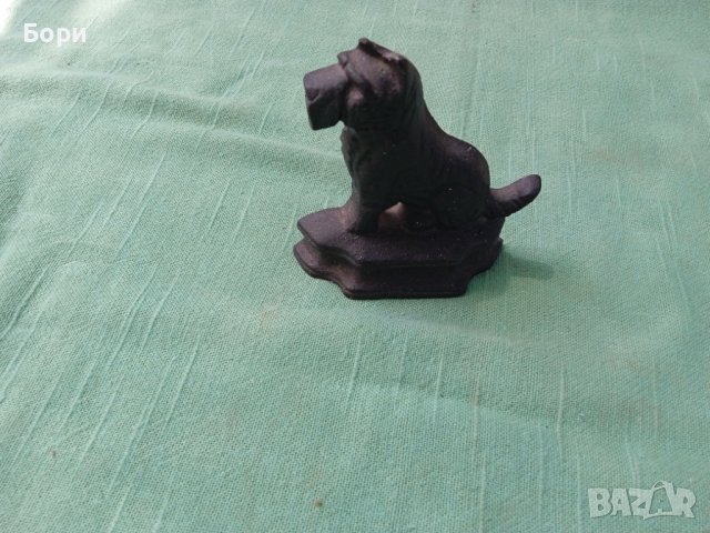 Чугунено куче за подпиране на врата