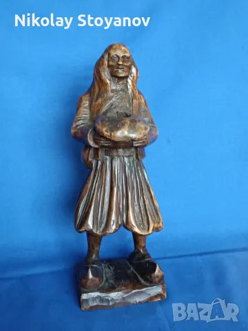 Дървена фигура