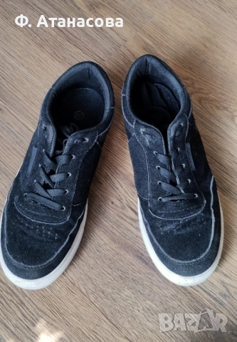 Чудесни детски кецове / маратонки, черни велурени, 38 номер, снимка 2 - Детски маратонки - 53469545