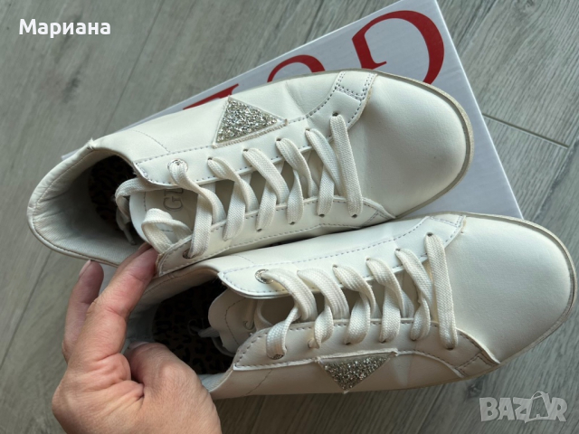 Дамски кецове Guess, снимка 3 - Кецове - 36557162