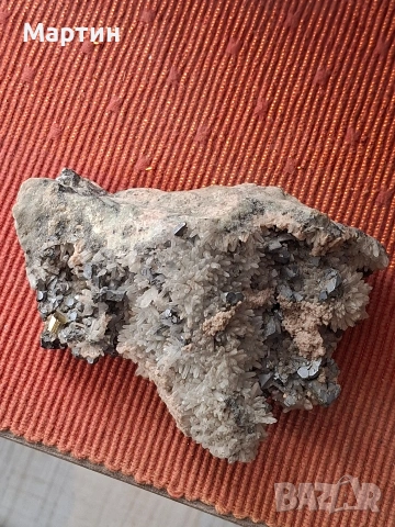 Находище от мина с множество кристали, снимка 3 - Антикварни и старинни предмети - 53198453