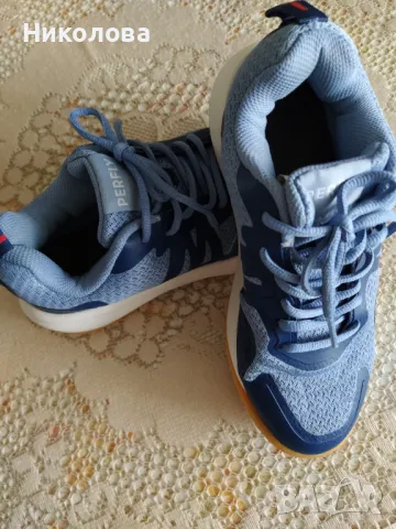 Детски обувки за спорт в зала/бадминтон/, снимка 4 - Детски маратонки - 48692401