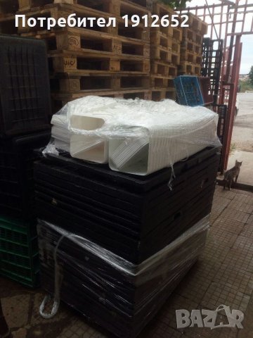 продава пластмасови палети-здрави.80/120см.