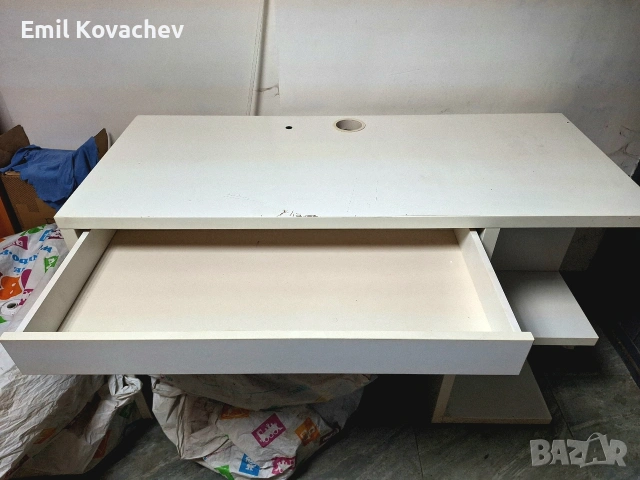 офис бюро Ikea Micke, снимка 4 - Бюра - 52870172