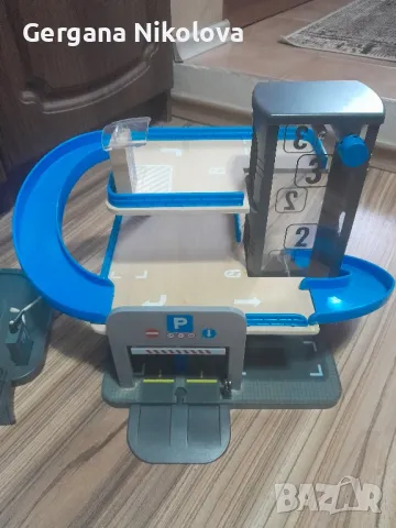 Писта,автомивка за коли и работилница с инструменти, снимка 4 - Коли, камиони, мотори, писти - 47954771