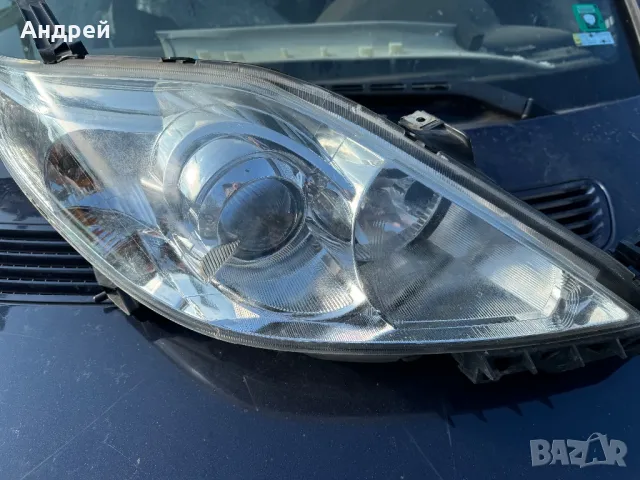 Десен фар за Мазда 5  ксенон