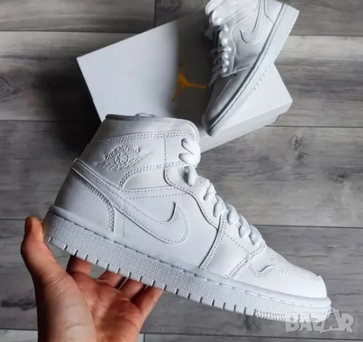 Air Jordan 1 Mid – Triple White  номер 36-36,5 оригинални маратонки 