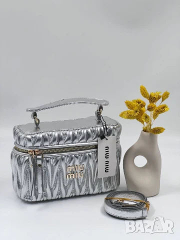 чанти miu miu, снимка 3 - Чанти - 50776283