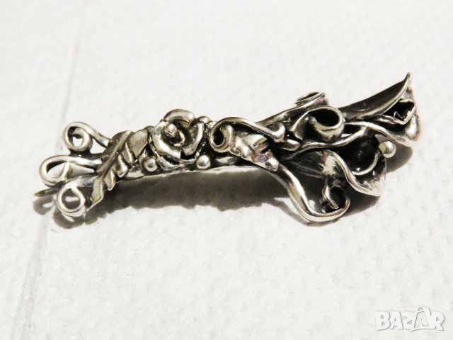 Сребърна брошка с флорални мотиви  красива солидна красота за вас сребро