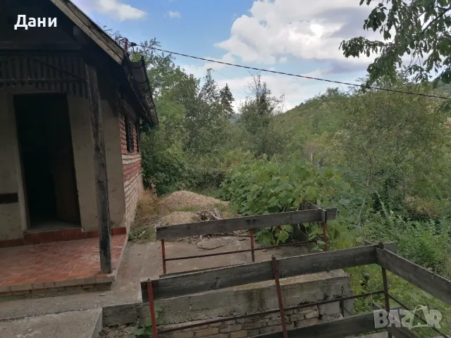 Къща с парцел в с. Елешница София бартер , снимка 5 - Къщи - 50414658