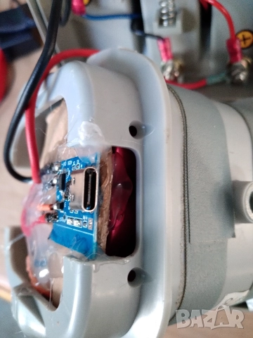 Акумулаторен фенер с Li-Ion батерия, снимка 11 - Прожектори - 52846557