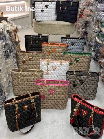 Дамска чанта Guess, снимка 2 - Чанти - 43576336