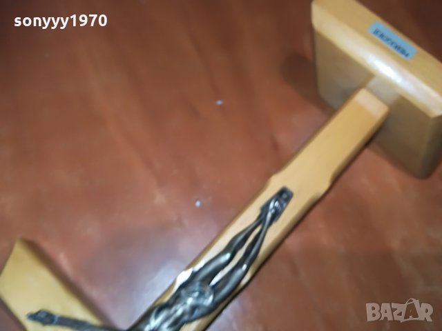 Кръст С ХРИСТОС от дърво и метал на поставка-25Х11Х4СМ, снимка 9 - Колекции - 28562672