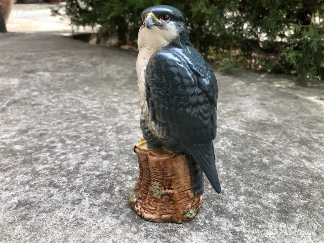 стара порцеланова фигура - 1979г., снимка 1