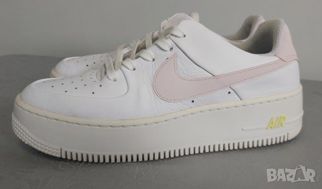 NIKE AIR FORCE 1 LOW 38 номер оригинални, светлоотразителни,естествена кожа , снимка 2 - Маратонки - 36801119