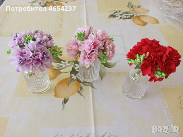 Осми март декорация за подарък