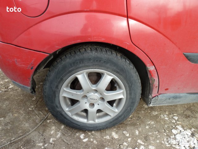 Ford Focus 1.6 16v, снимка 4 - Автомобили и джипове - 39715977