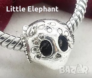 Ретро елемент череп/нов