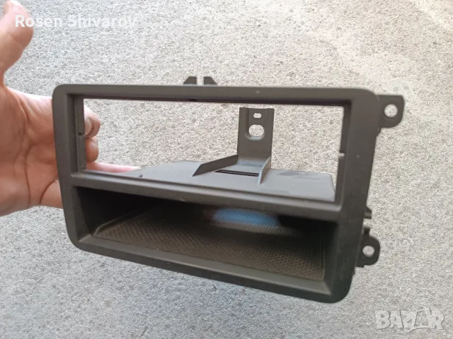 Адаптерна рамка радио Volkswagen Skoda Seat 