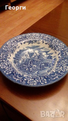 Дълбока порцеланова чиния Royal Tudor Ware, снимка 1 - Чинии - 27293977