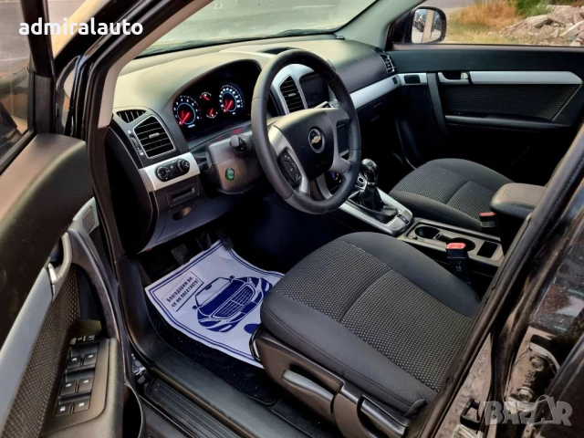 Chevrolet Captiva 2.4 I Facelift 168ks.Navi, снимка 8 - Автомобили и джипове - 50917501