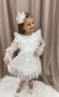 Нежна Бяла рокля с аксесоар за коса, снимка 1 - Детски рокли и поли - 44106027