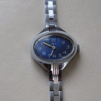 Красив дамски часовник, снимка 1 - Антикварни и старинни предмети - 32292454