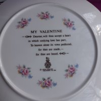 Колекционерска чиния Royal Doulton Valentines Day 1983, снимка 3 - Антикварни и старинни предмети - 35211179
