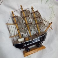 Макети на дървени кораби , снимка 1 - Колекции - 43008225