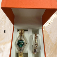 Подаръчен комплект часовник и гривна с кристали, снимка 2 - Дамски - 44900239