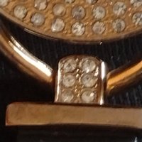 Елегантен дамски часовник UNGARO с кристали модерен дизайн 42550, снимка 5 - Дамски - 43756312