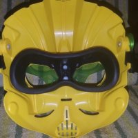 Оригинална Hasbro Bumblebee battle mask helmet 2012, снимка 3 - Колекции - 39031468