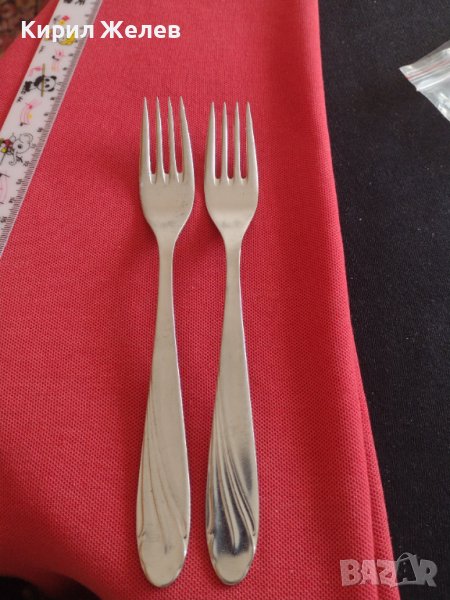 Две стари вилици от соца НЕРЪЖДАВЕЙКА перфектно състояние за КОЛЕКЦИЯ ДЕКОРАЦИЯ БИТОВ КЪТ 35268, снимка 1