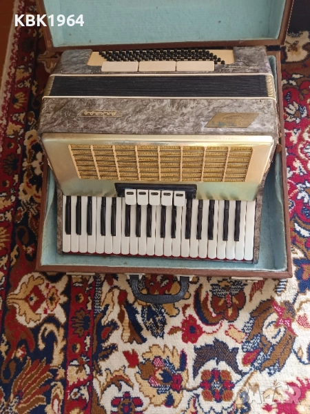 акордеон акорд96 баса свири перфектно, снимка 1