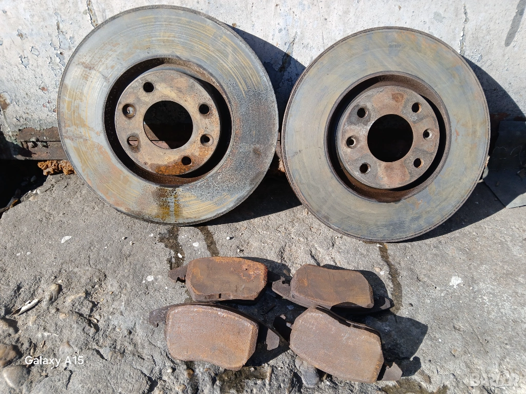 Предни дискове с накладки за Peugeot 3008 2.0 HDI 150 кс. 2012г. , снимка 1