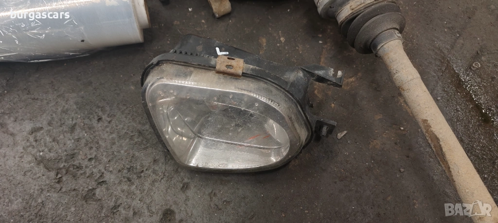 Халоген ляв A 211 820 06 56 Mercedes W211, снимка 1