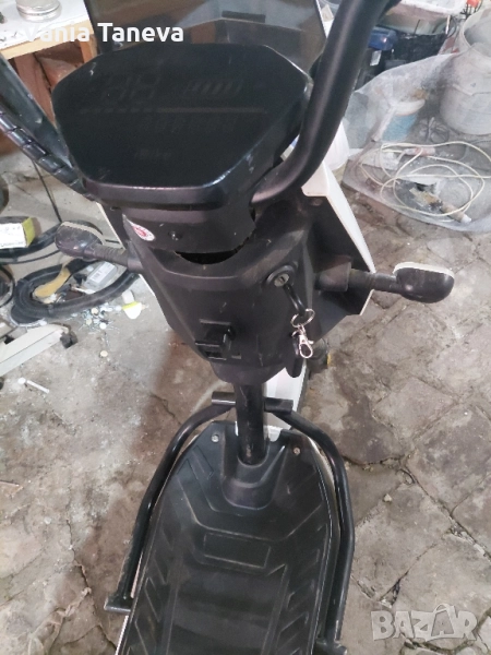 скутер мотор с леки забележки работи добре , снимка 1