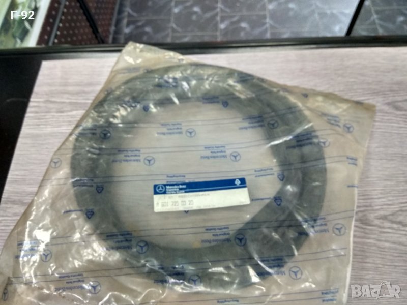 A6017250320**NEU**Mercedes**уплътнение за триъгълен прозорец r дясно ляво, снимка 1