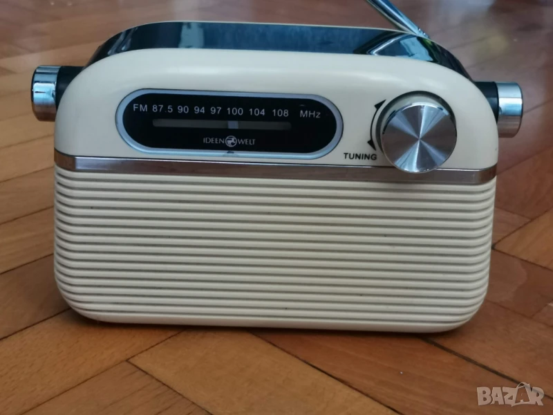 Немско ретро FM/Bluetooth радио, снимка 1