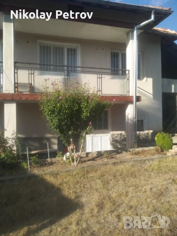 Масивна двуетажна къща, снимка 11 - Къщи - 53218403